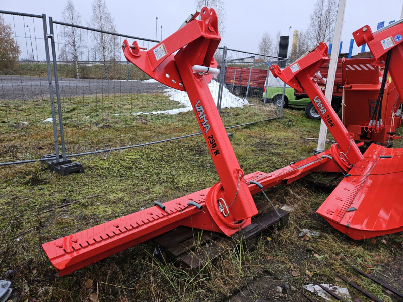 Vama 250/k perälevy | Konkurssihuutokauppa