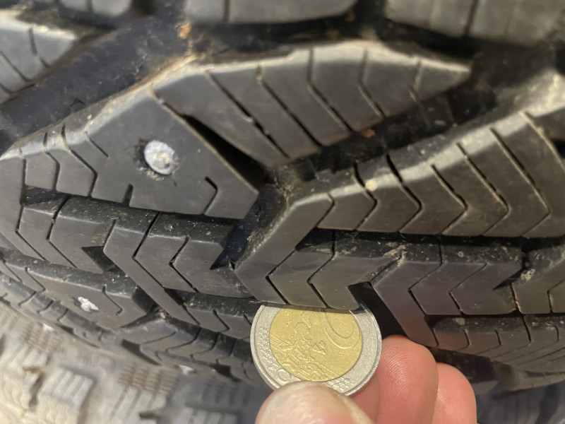 Tigar 185/65R15 nastarenkaat | Konkurssihuutokauppa