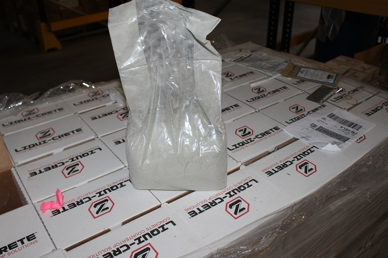 Mikrobetonin lisäsekoite Z LiquiCrete, kohde 20 Konkurssihuutokauppa