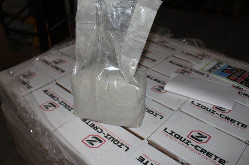Mikrobetonin lisäsekoite Z LiquiCrete, kohde 20 Konkurssihuutokauppa