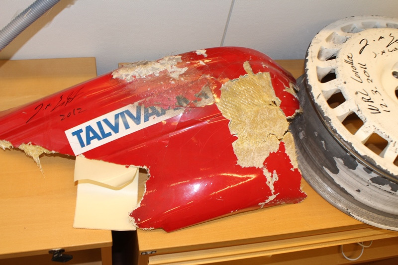 Huom Keräilijät Jari Matti Latvalan Ralliauton Osia Nimikirjoituksella Huom Keräilijät Jari Matti Latvalan Ralliauton Osia Nimikirjoituksella