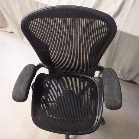 Herman miller aeron myydään clearance